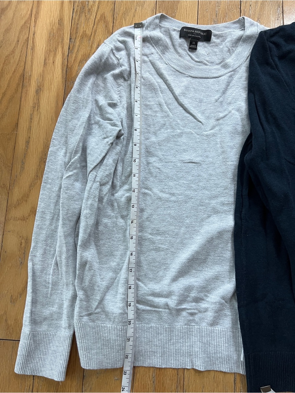 Banana Republic Women’s Forever Sweater - Navy & Light Gray - Picture 6 of 7